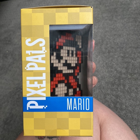 Pixel Pals Super Mario 3 (Mario) - Picture 6 of 7